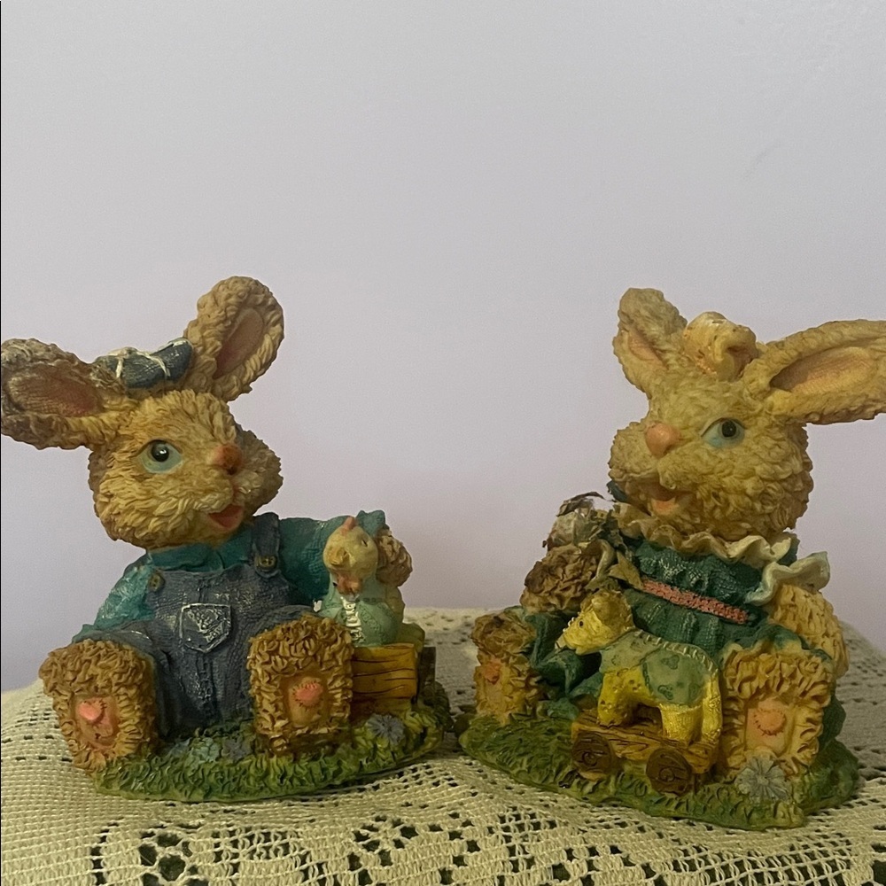 Pair of Decorative Bunny Figurines vintage 90’s - spring Easter decor